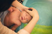 Kupanje novorođenčadi korak po korak
