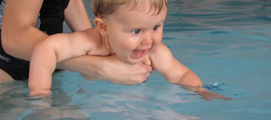 Kada je vreme da dete počne da uči da pliva?
