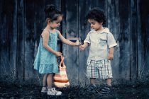 Kako naučiti dete da bude dobar prijatelj?