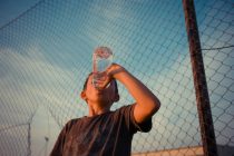 Piju li deca dovoljno vode?