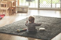 Kako učiti bebu da sedi?